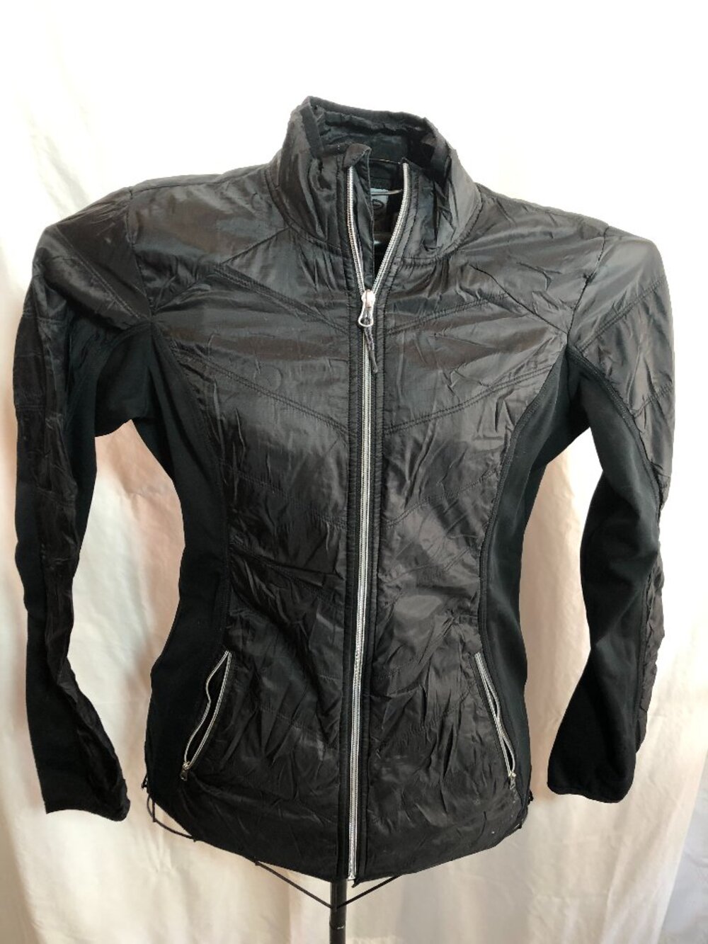 C9 Champion Womens MEDIUM Black Jacket 19" Pit to Pit